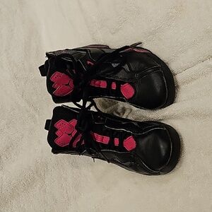 Jordan true flight black pink and gray size 1Y